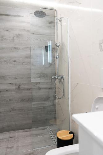 Charming 2 Bedroom House in Iraklio Greece - image 10