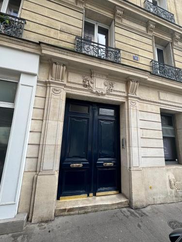 Appartement Tour Eiffel Chapu - image 4