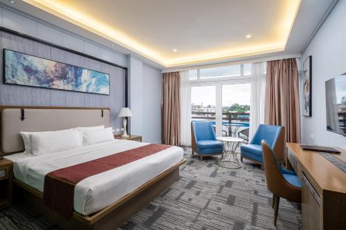 Deluxe King Room room in Sunlight Hotel Puerto Princesa