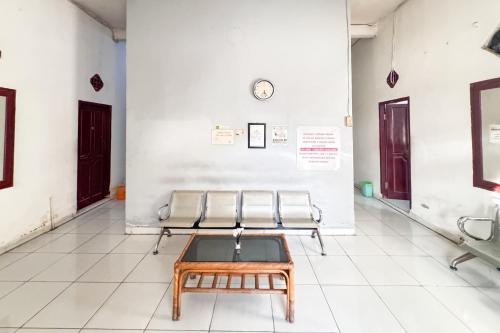 RedDoorz at Wisma Hiro Dwikora Palembang – Palembang, ID