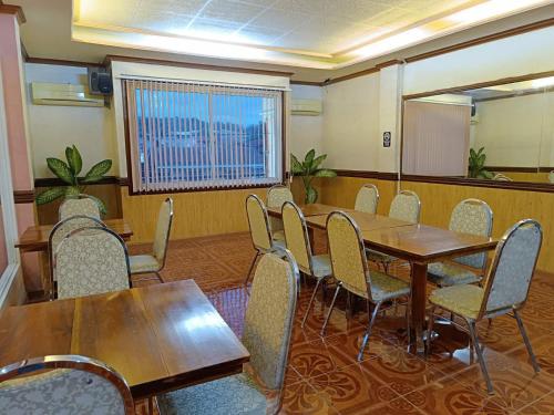 Restaurant, Northomes Pensione Bogo By Hiverooms in Bogo City