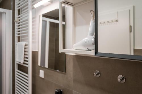 Fantastic 2 Bedroom Apartment - image 10