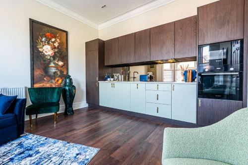 No 50 - 2nd Floor Beautiful one bed apartment in Liverpool Sleeps 4, Liverpool (photo 9)