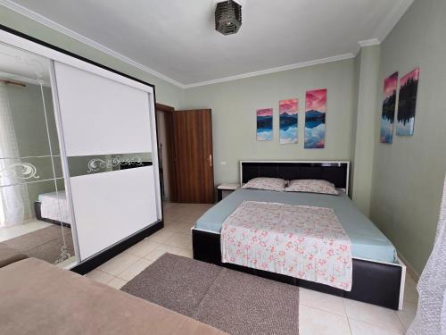 One-Bedroom Apartment image 10