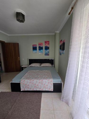 One-Bedroom Apartment image 9