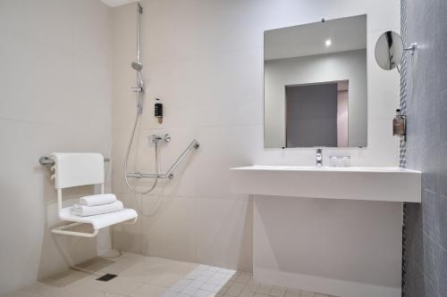 Hotel Atrium - main image