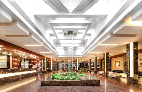 Lobby, Grand Majestic Hotel Prague near Praha Bike