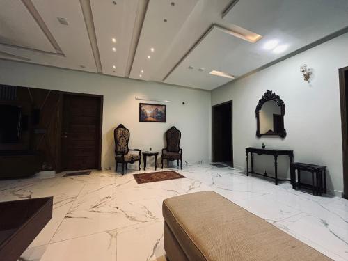 Villa Islamabad Central Hill View Park View - main image