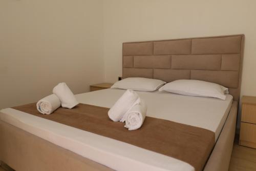 Deluxe Double Room image 10