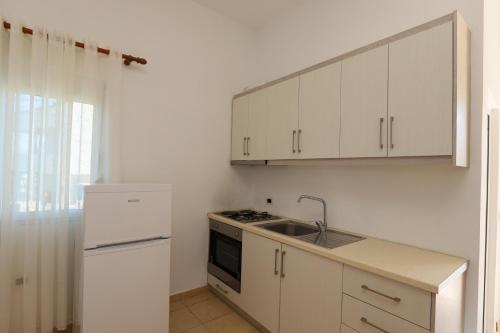 Michelle Apartments - image 2