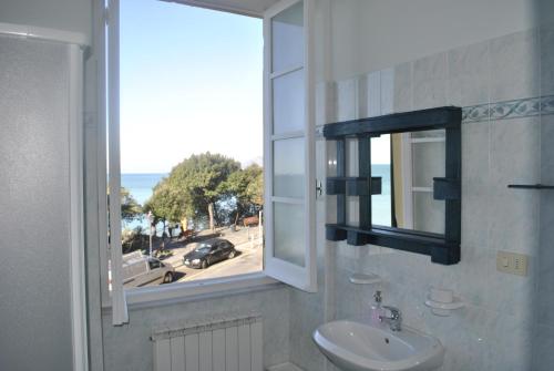 Al Piccolo Scoglio - Room & Breakfast