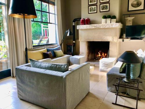 maison week end vacances 1H Paris Ouest in Connelles