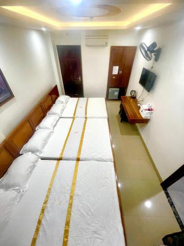 Mixed Dormitory Room image 3