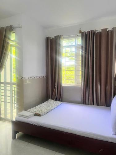 Khách Sạn Đoàn Gia