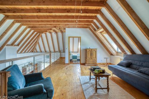 Authentic Charming House WIFI Swimming Pool 10 ppl in Nojals-et-Clotte