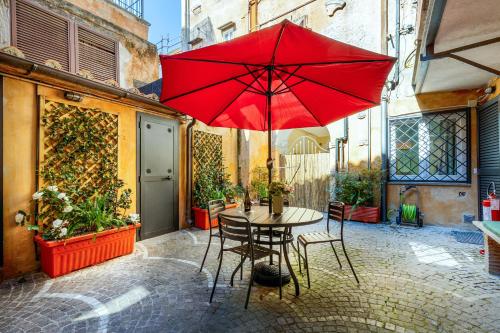 Rome As You Feel - Trastevere Nest with Secret Patio, Rome (photo 3)