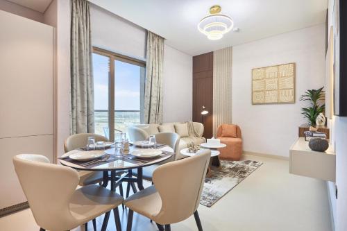 STAY BY LATINEM Luxury 1BR Holiday Home CVR A704 near Downtown, Dubai (Foto 3)