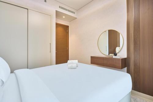 STAY BY LATINEM Luxury 1BR Holiday Home CVR A704 near Downtown, Dubai (Foto 4)