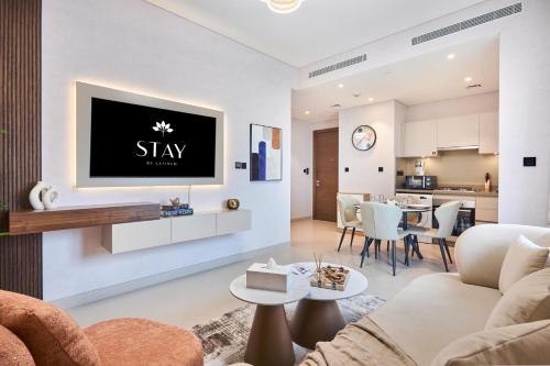 STAY BY LATINEM Luxury 1BR Holiday Home CVR A704 near Downtown, Dubai (Foto 7)