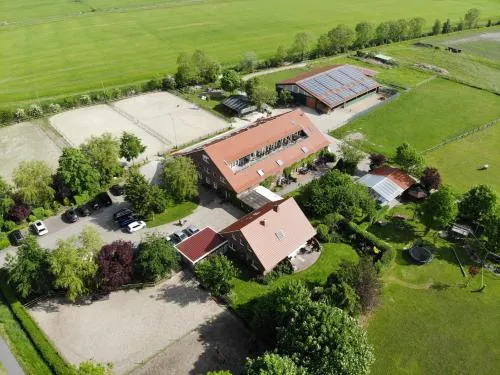 Traberhof - Landurlaub in seiner schönsten Form - freies Reiten inbegriffen - Hunde willkommen - Sauna im Haus - Kanuverleih - tolle Radwege - Deich in Sichtweite in Wangerland, Deutschland