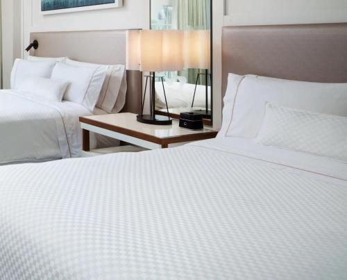 2 double beds