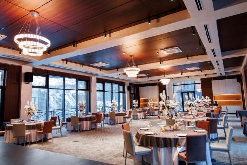 Banquet hall, Gulkam Resort in Yusufkhona
