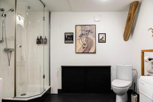 White Loft Riga in City Center with 2 King Size Beds