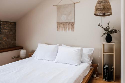 White Loft Riga in City Center with 2 King Size Beds