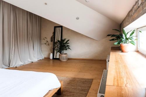 White Loft Riga in City Center with 2 King Size Beds