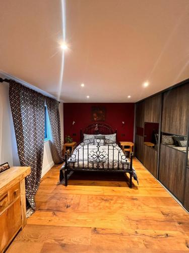 The Ridge London - Luxury Designer Villa with hot tub and sauna, Bexley borough of London, Londyn (zdjęcie 11)