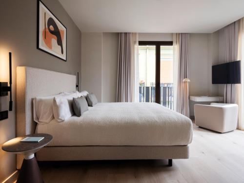 Medium Room room in Numa Valencia El Carmen