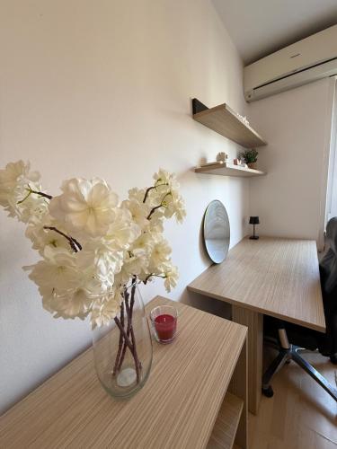 Flat close to University with private parking, Ljubljana (photo 3)