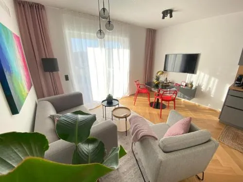 Stylische Wohnung mit Balkon in Graz, Österreich