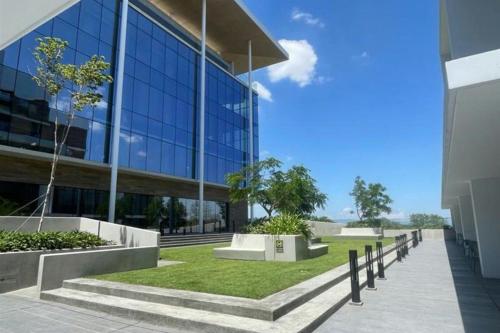 656779808 AC Hotel San Jose Airport Belen