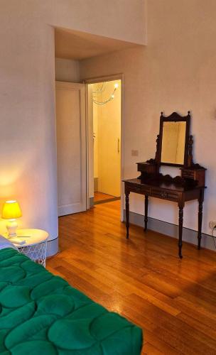 Apartment in the center of Florence with a view - image 4