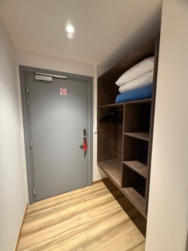 Comfort Hotel Strasbourg - Montagne Verte - image 13