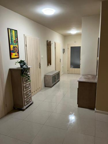 Létesítmények, Sands Dom Szteklin in Steklin