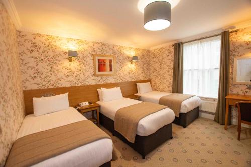 Triple Room image 8