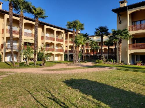 Apartment Residenza Parcolago Apt 018 mit Garten by Interhome in Caslano