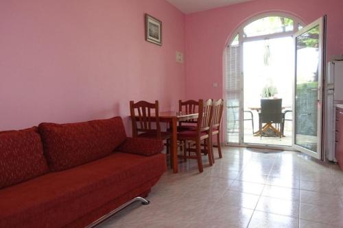 One-Bedroom Apartment with Terrace