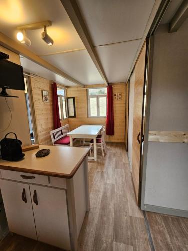 La cabane des sagnas in Treschenu-Creyers