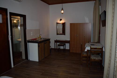 Isidora Rooms - image 7
