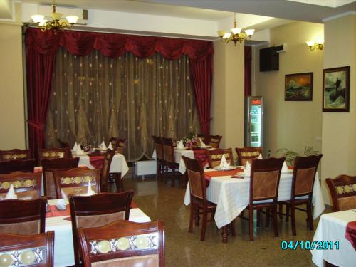 Étterem, Golden Rose Residence in Faleza Nord