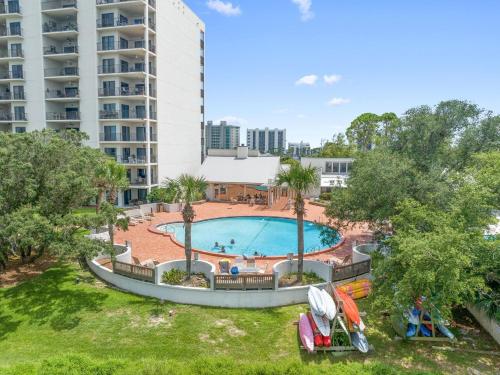 Shipwatch Riverside E104 in Parasol Nyugat