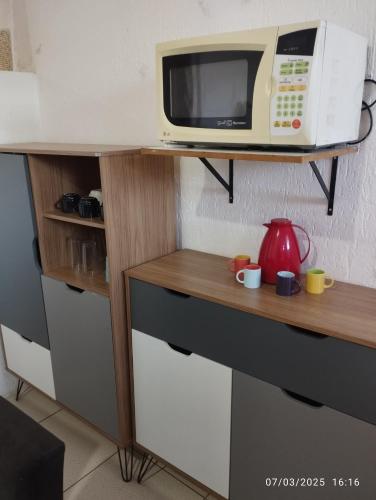キッチン, Apartamento 01 Jardim Peri Quarto Cozinha Banheiro in カショエイリーニャ