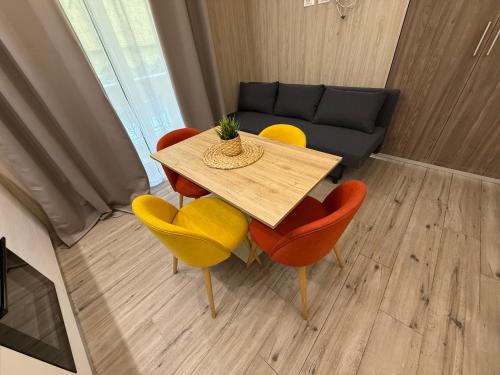 Th Luxury - image 9