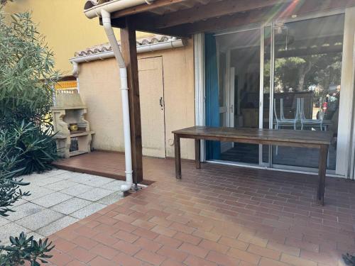 One-Bedroom Apartment with Terrace image 8