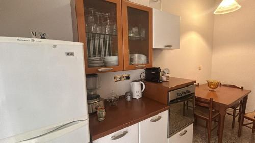 Paola' s home-terrace and metro, Roma (foto 4)