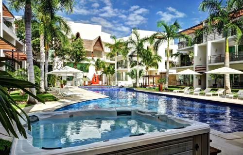Luxurious & Central Condo In Playa Steps From The Beach