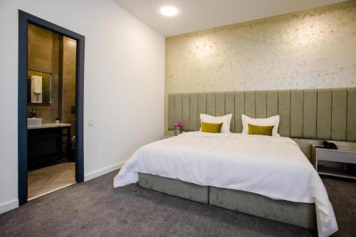 Benefice Mini-Hotel & Tours - main image